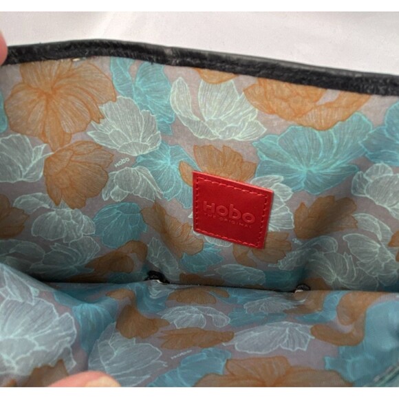 HOBO Jill Leather Wallet Black Trifold Crackled Snap Closure Autumn Leaves - Picture 11 of 11